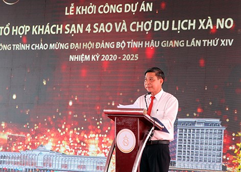 Ông Đồng Văn Thanh, Phó Chủ tịch Thường trực UBND tỉnh, phát biểu tại lễ khởi công dự án.